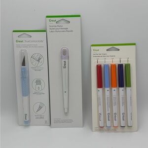 Cricut Tool & Gel Pen Set - White with Multi Colored Pens